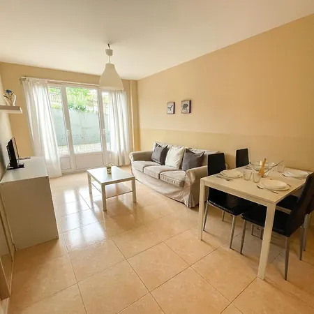 Playa De Catedrales 3000 *